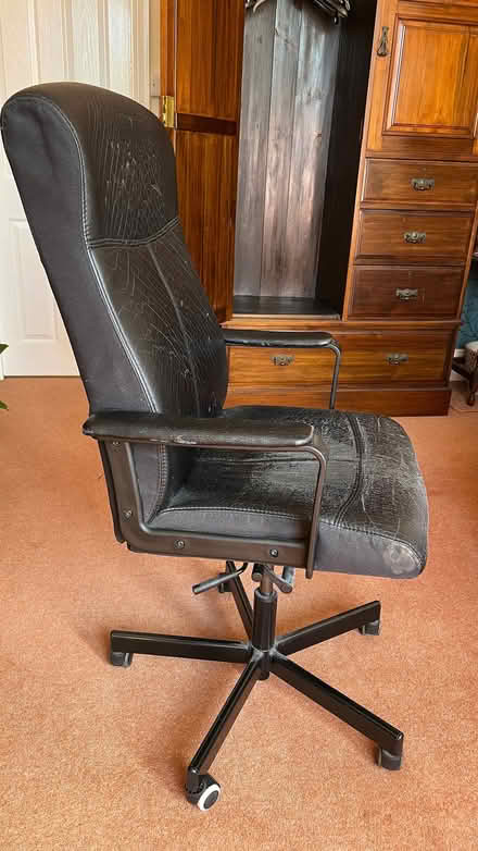 Photo of free office chair (Blacklands TN34) #4