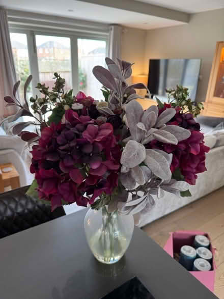 Photo of free Vase with artificial flowers (HG3) #1