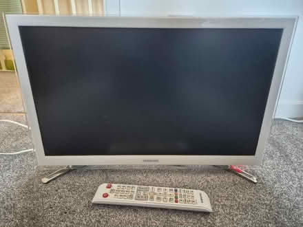 Photo of free 22" tv (Foxholes SG13) #1