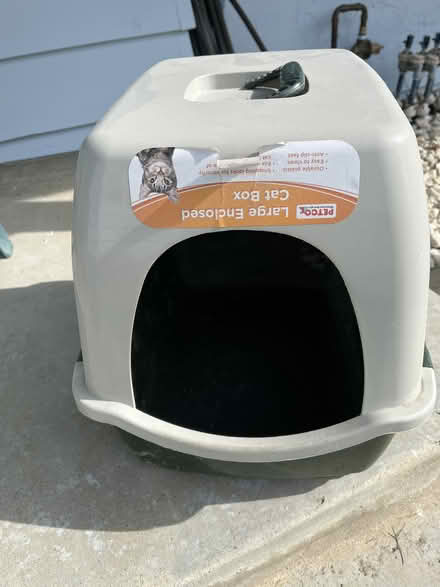 Photo of free Cat carrier & cat litter box (Sunnvyale, near Ortega park) #1