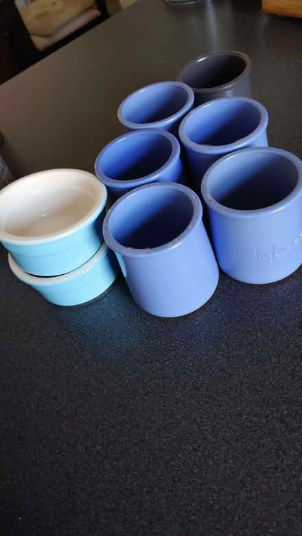 Photo of free A selection of pots (Chelsea SW3) #1