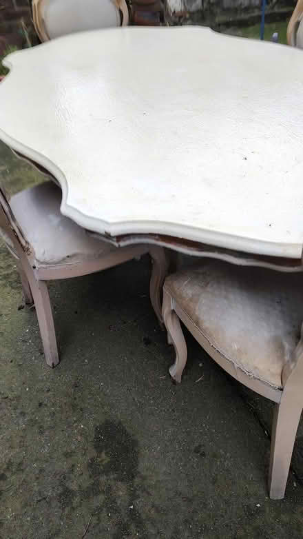 Photo of free Large table and 4 chairs (L20) #1