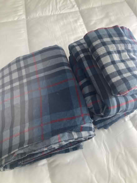 Photo of free Twin Sheet Set (Highland Ave, RWC) #1