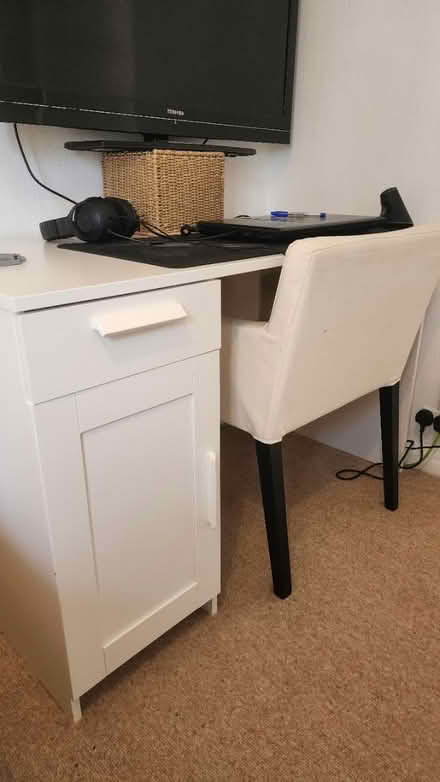 Photo of free Solid white office desk (Ham TW10) #4