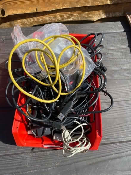 Photo of free Collection of computer leads (Woodley RG5) #1