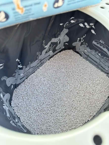 Photo of free New Jump On Cat Litter box - Omelet (Kings Langley WD4) #2