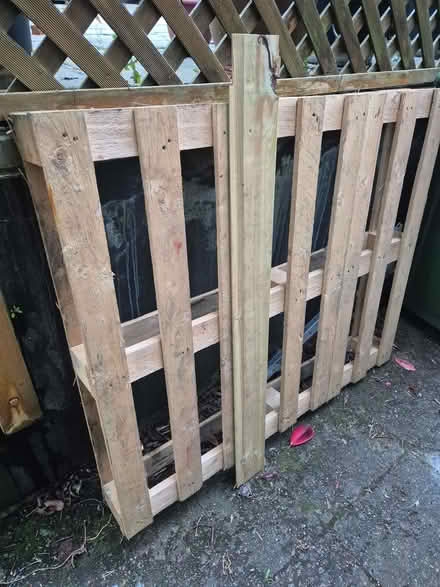 Photo of free wooden pallet (Romford RM1) #1