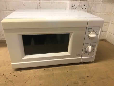 Photo of free Microwave (WD4 8RU) #1