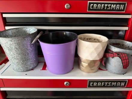 Photo of free 4 Flower pots (South Hingham near route 3) #1