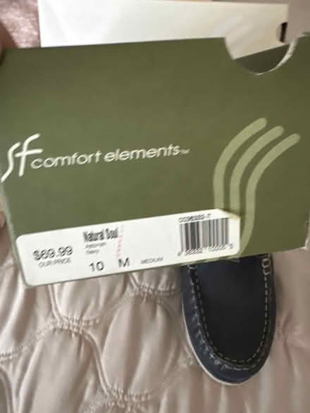Photo of free women’s size 10 Naturalizer loafers (Aberdeen) #2