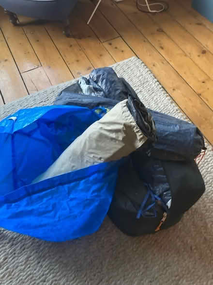 Photo of free Large 4 / 5 man tent (Tooting, SW16) #1