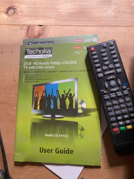 Photo of free 26 inch Tv/DVD player and wall bracket (Bretton CH4) #2