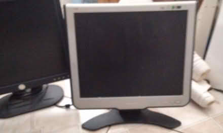 Photo of free 2 screens (Birmingham B9 5LB) #1