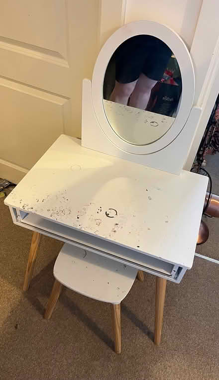 Photo of free Girls Dressing Table (West Leigh) #1