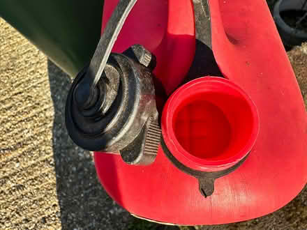Photo of free 5L Plastic Petrol Can for the Boot (Lower Sunbury) #3