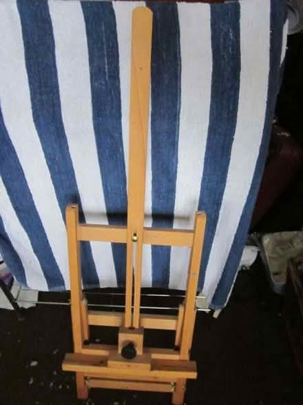 Photo of free Table top painters painting drawing easel wood Daler Rowney (Canonbury N1) #2