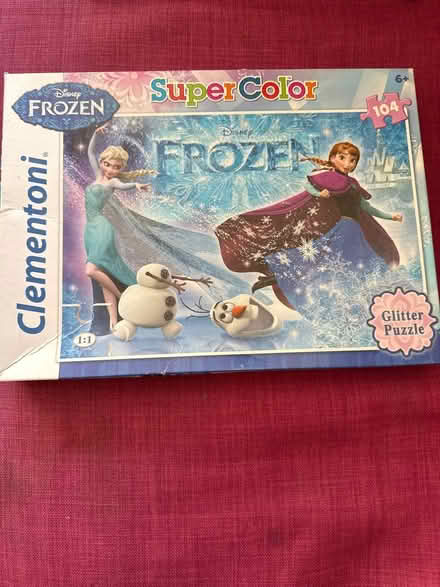 Photo of free Disney frozen glitter jigsaw (Sanderstead) #1