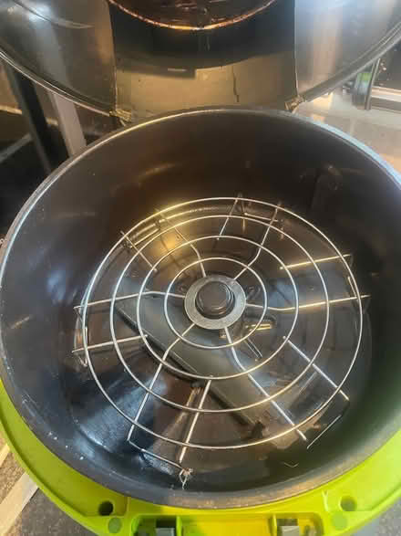 Photo of free Breville air fryer (Bracknell’s RG42) #2