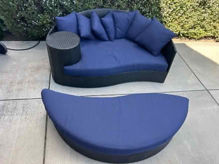 Photo of free Outdoor nest couch (Mountain View near Costco/101) #2