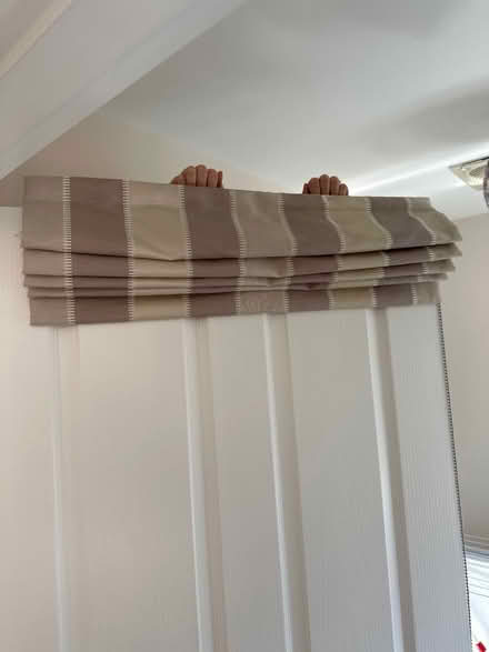 Photo of free Roman blind (NG3) #2