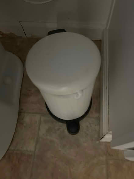 Photo of free Trash cans (Cupertino) #2