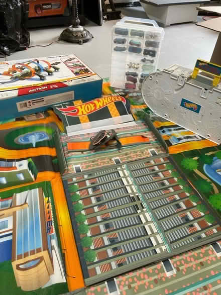 Photo of free Hot Wheels (Downers Grove (Maple/Belmont)) #1