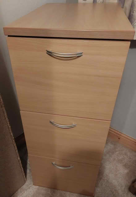 Photo of free 3-Drawer Filing Cabinet (Bradlaugh Fields) #1