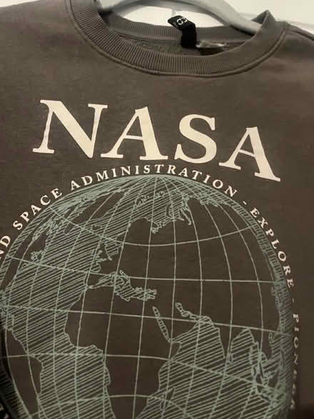 Photo of free H&M nasa jumper size 8/Small (Cottonmill, St Albans, AL1) #2