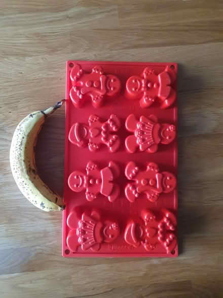 Photo of free Gingerbread people silicone mould (West Malling, me19) #4
