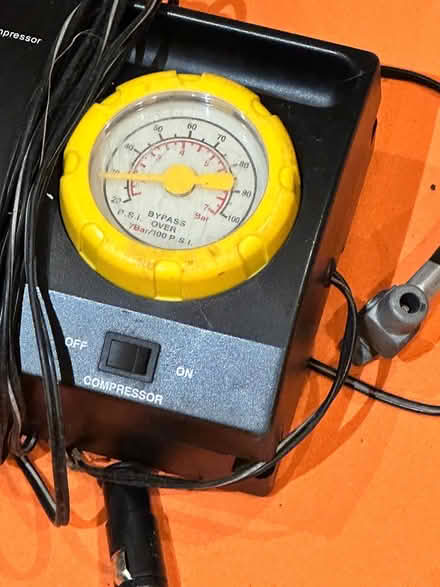 Photo of free Automatic Car Tyre Pump - 12V (Lower Sunbury) #2