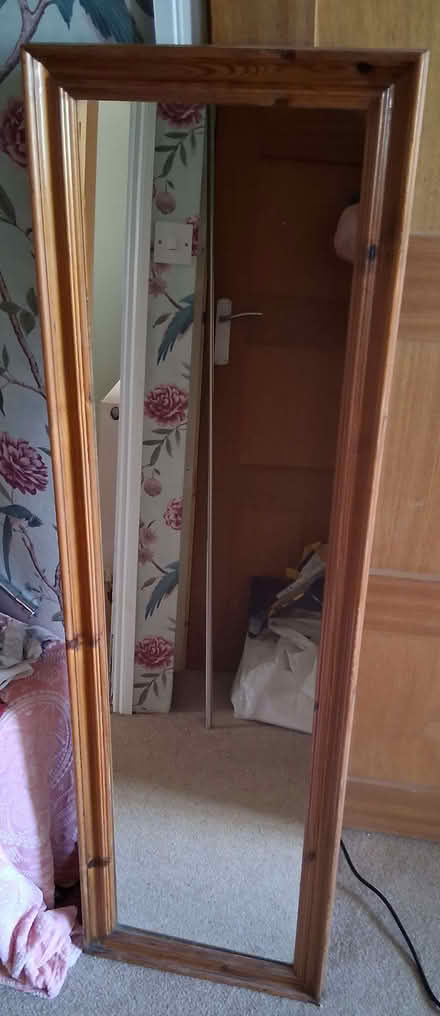 Photo of free Full length mirror (Bradlaugh Fields) #1