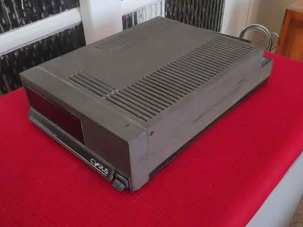 Photo of free Vintage Cyrus AM-FM tuner, powers on but no remote control (Woodlands TW7) #2