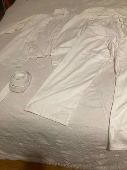 Photo of free Martial Arts Uniform “gi” size M (NW Santa Rosa nr. Finley Ctr.) #2