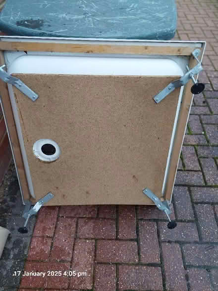 Photo of free Shower Tray on stand. (Twyford RG10) #3
