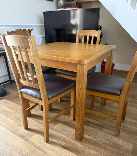 Photo of free Dining table & 4 chairs (Orpington) #1