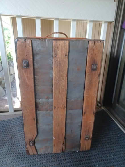 Photo of free trunk (Bellevue BCC area) #2