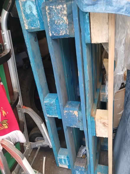 Photo of free Headboards and pallets (Wembley) #3
