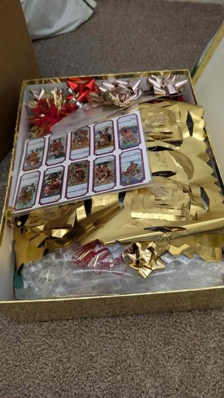 Photo of free Gold Christmas box (Desford LE9) #3