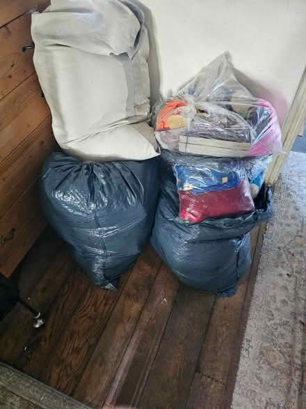 Photo of free Several bags of fabric , various sizes (Sutton Courtenay OX14) #1