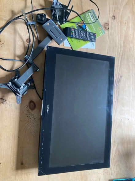 Photo of free 26 inch Tv/DVD player and wall bracket (Bretton CH4) #1