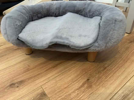 Photo of free Cat bed (Surbiton KT6) #1