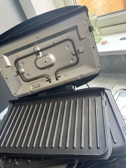 Photo of free George Foremam grill (Cambusbarron FK7) #3
