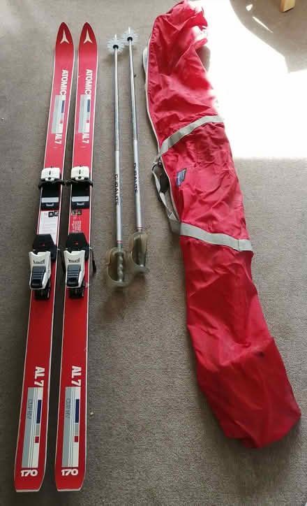Photo of free Skis (Peterhouse Mews CB4) #1
