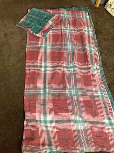 Photo of free Standard double bedding (Horley RH6) #1