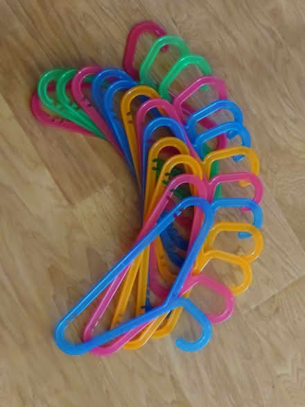 Photo of free Plastic clothes hangers (Purley on Thames RG8) #1