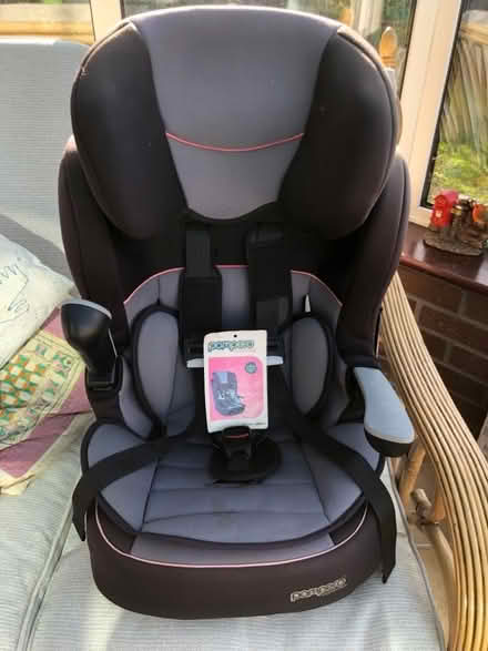 Photo of free Child’s carseat (Handbridge CH4) #2