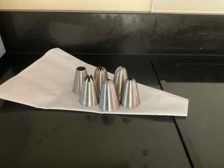 Photo of free Icing bag (Cliff Hill CV34) #1