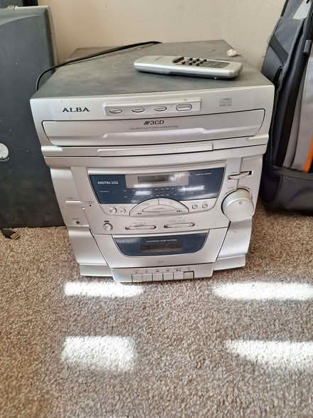Photo of free Hifi (Wolverham CH65) #1