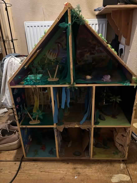 Photo of free Doll house (dinosaur) (N14 4QN) #1
