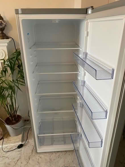 Photo of free Beko fridge (Weybridge) #1
